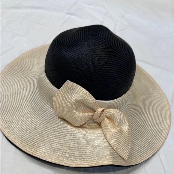 Mila Schon | Accessories | Authentic Mila Schon Elegant  display picture 3